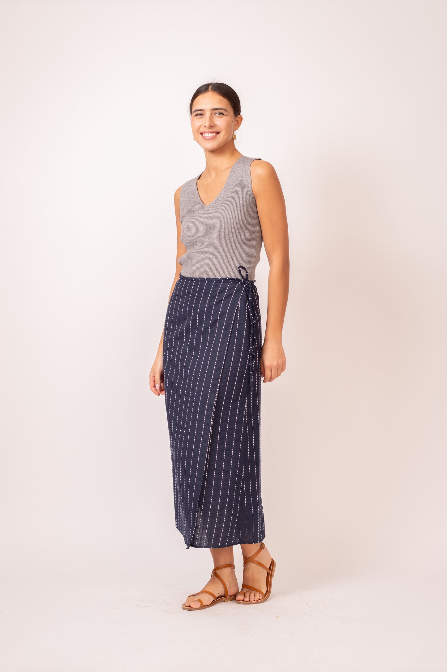 DÉBARDEUR EN MAILLE GRIS