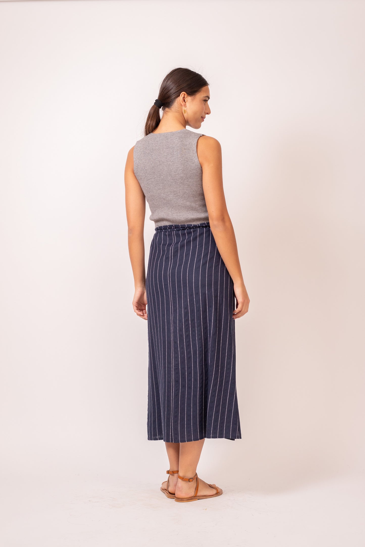 DÉBARDEUR EN MAILLE GRIS