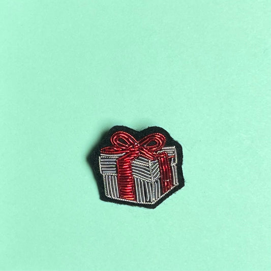 BROOCH - GIFT