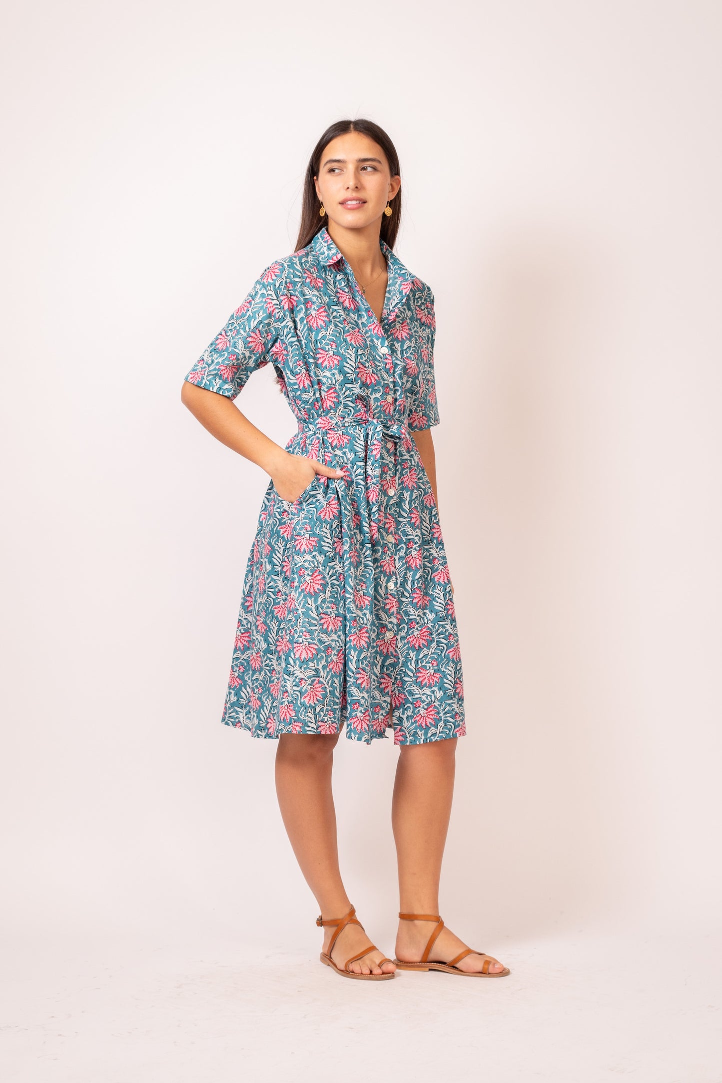 ROBE CHEMISE MI LONGUE FLEURS ROUGES