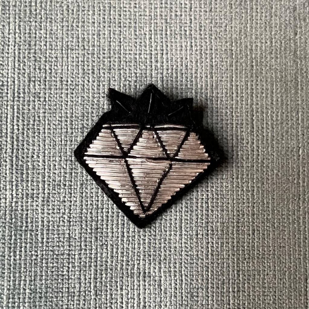 BROCHE - DIAMANT NOIR