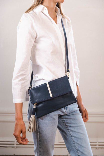 sac bandoulière cuir marine maroquinerie accessoire femme creation paris